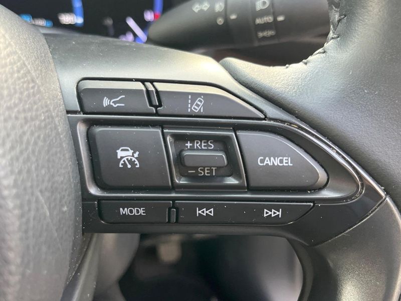 2020 Toyota Yaris Cross 6AA-MXPJ10 (UW-6a83cd97a6f9a)[10]