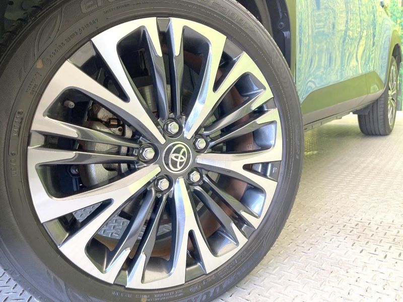 2022 Toyota Yaris Cross 6AA-MXPJ10 (UW-6a83cd9c3a78d)[17]