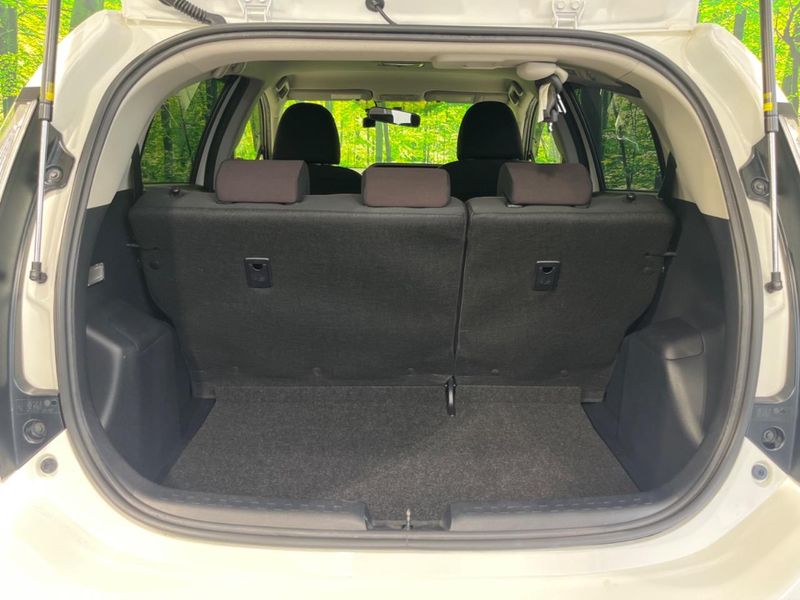 2015 Toyota Aqua DAA-NHP10 (UW-6a83cddc1e054)[17]
