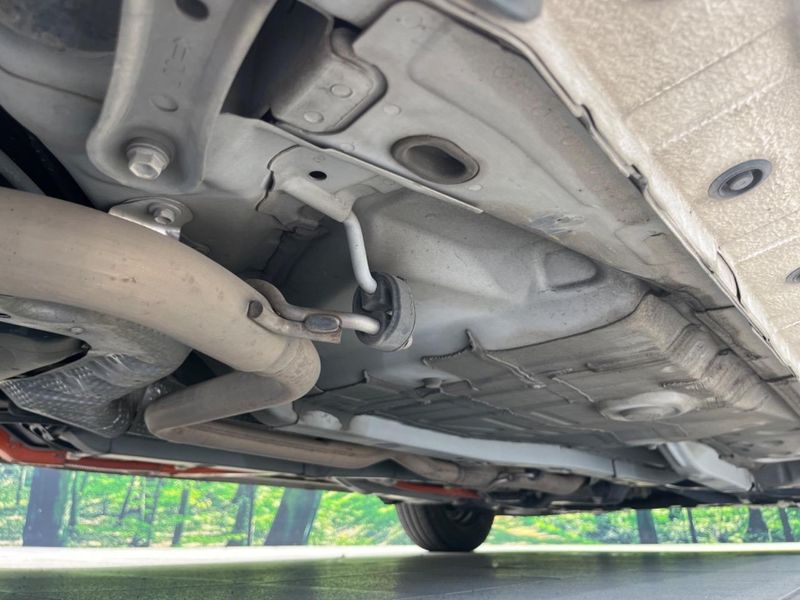 2015 Toyota Aqua DAA-NHP10 (UW-6a83cddc1e054)[16]