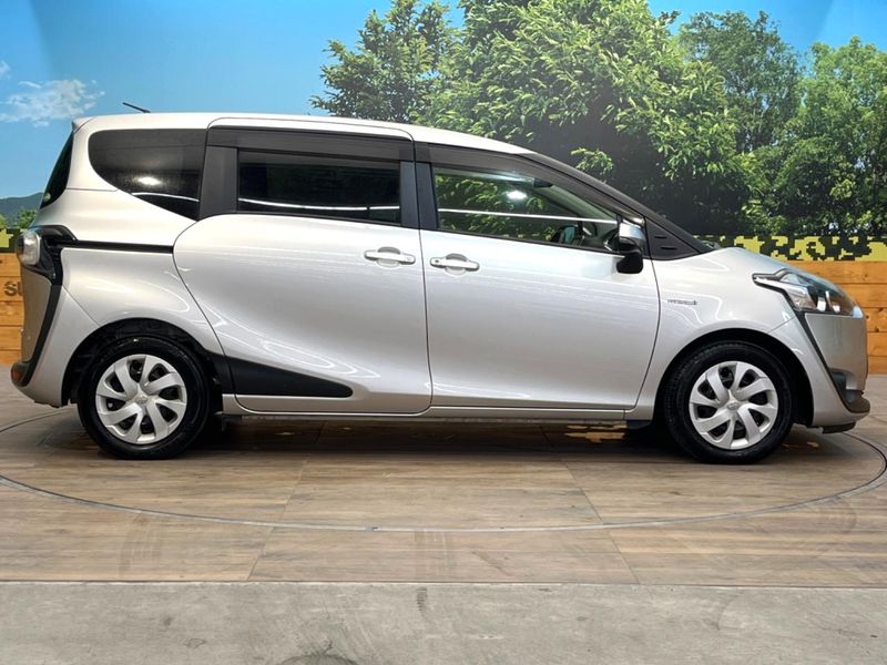 2017 Toyota Sienta DAA-NHP170G (UW-6a83cde3de0ab)[10]