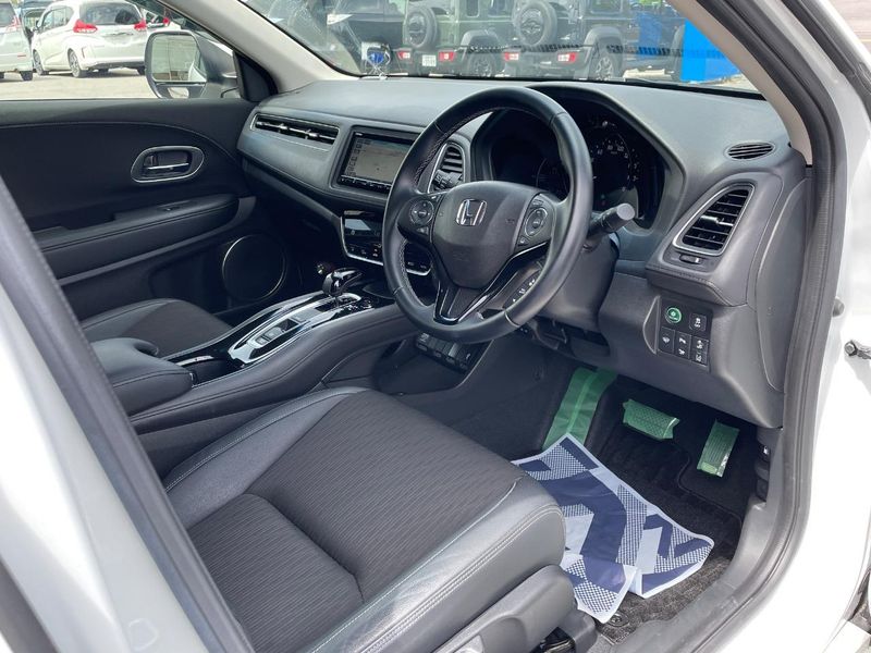 2019 Honda Vezel DAA-RU3 (UW-6a83ce087ef21)[12]