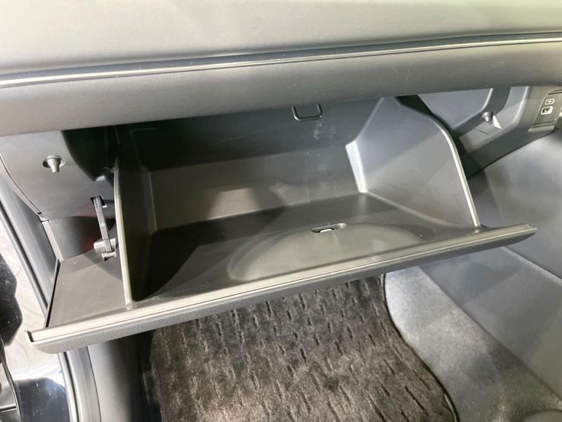 2022 Honda Vezel 6AA-RV5 (UW-6a83ce0ef2f89)[4]