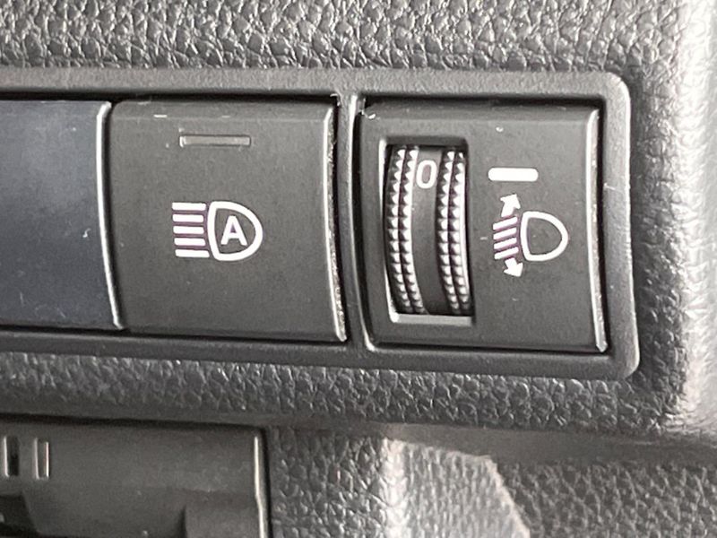 2019 Toyota Corolla Touring 3BA-ZRE212W (UW-6a83ce80066ac)[27]