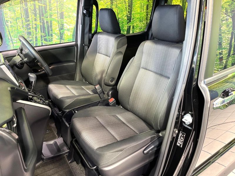 2019 Toyota Voxy DBA-ZRR80W (UW-6a83ce8ad0785)[25]