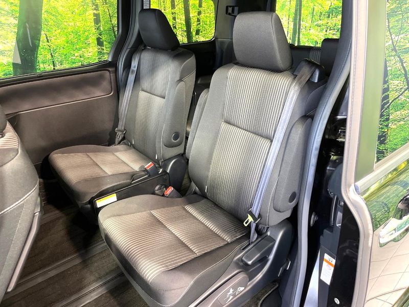 2019 Toyota Voxy DBA-ZRR80W (UW-6a83ce8ad0785)[26]