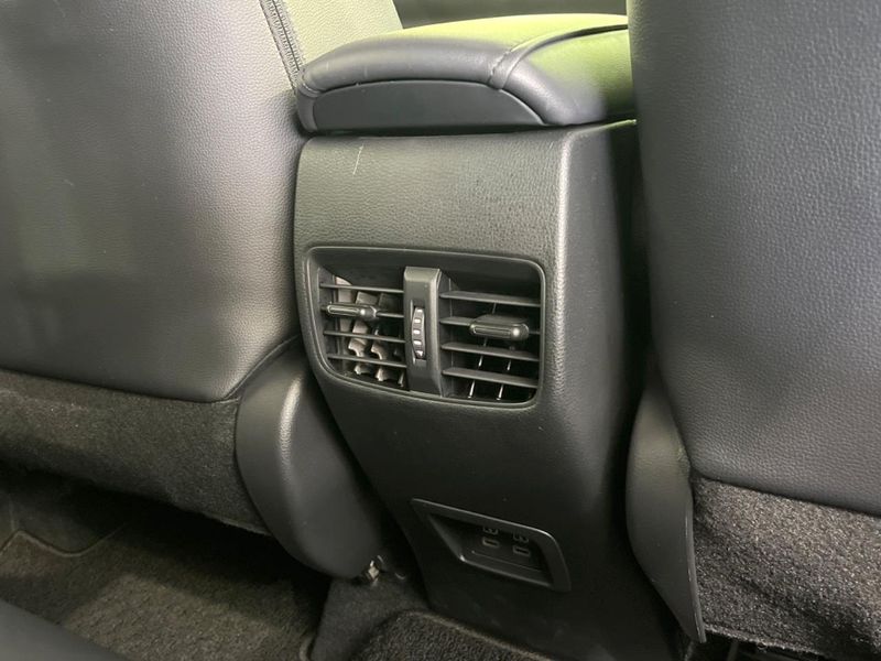 2024 Toyota Corolla Cross 6AA-ZVG16 (UW-6a83ce9ed234e)[26]