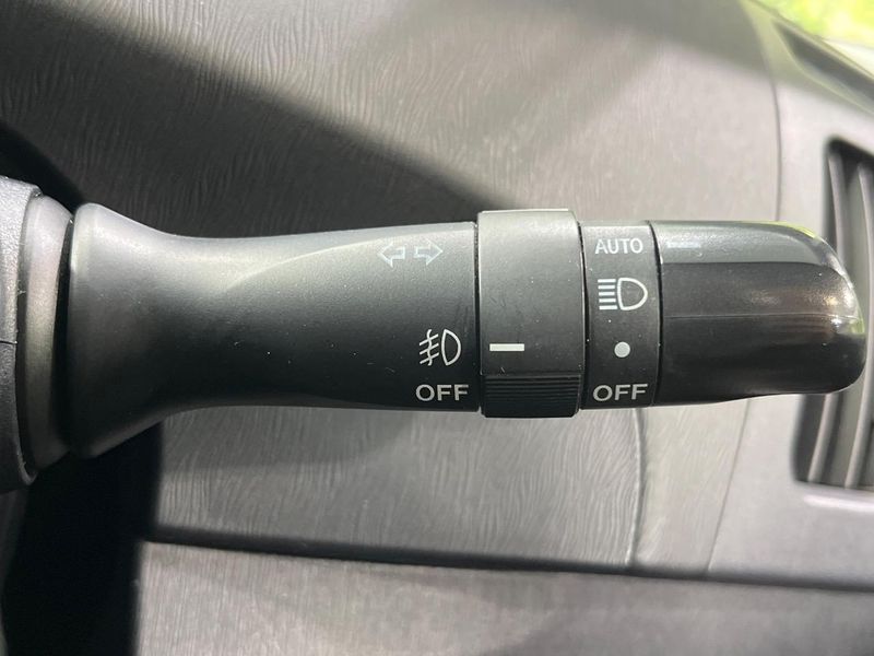 2013 Toyota Prius DAA-ZVW30 (UW-6a83cea28a682)[13]