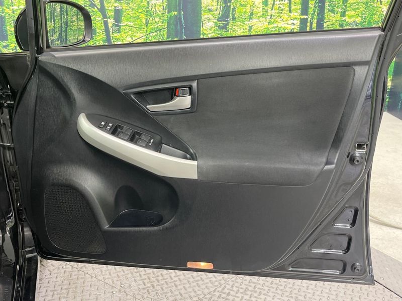 2013 Toyota Prius DAA-ZVW30 (UW-6a83cea28a682)[5]