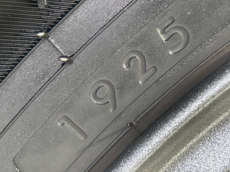 2018 Toyota Prius DAA-ZVW50 (UW-6a83cea877614)[7]