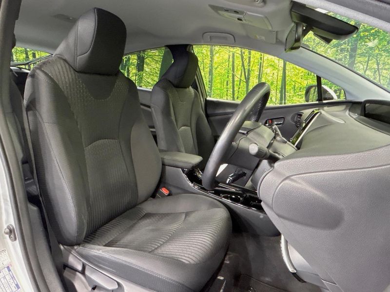 2018 Toyota Prius DAA-ZVW50 (UW-6a83cea877614)[29]