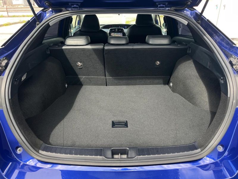 2016 Toyota Prius DAA-ZVW50 (UW-6a83cea8e30a9)[27]