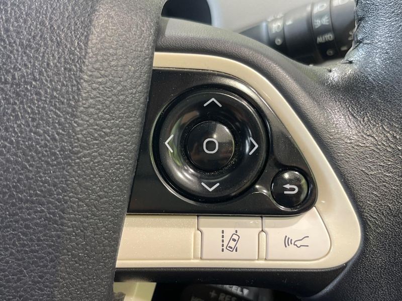 2016 Toyota Prius DAA-ZVW51 (UW-6a83ceabb8d21)[17]