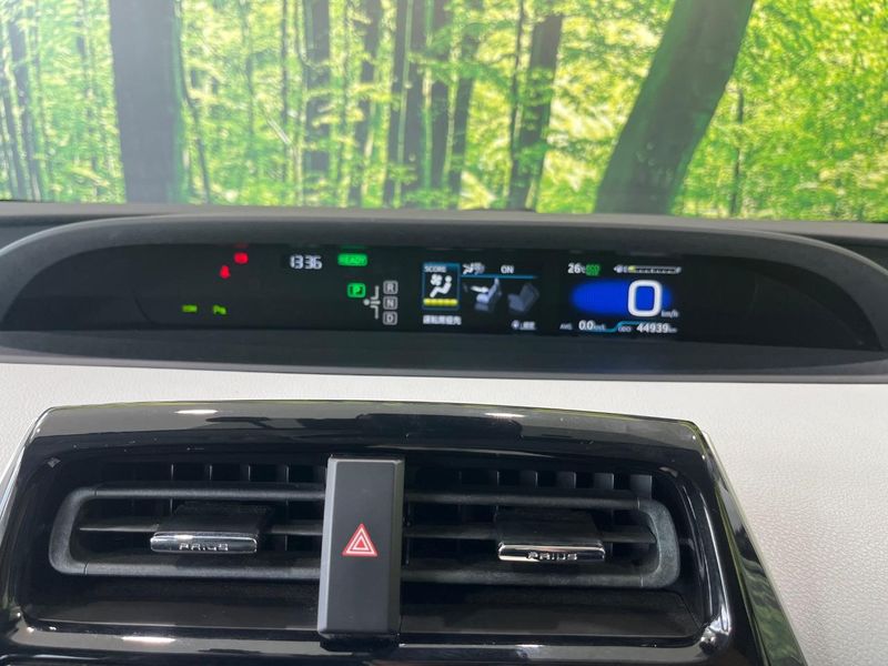 2016 Toyota Prius DAA-ZVW51 (UW-6a83ceabb8d21)[19]