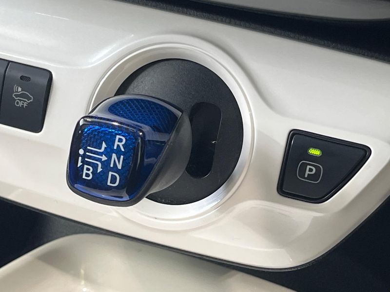 2016 Toyota Prius DAA-ZVW51 (UW-6a83ceabb8d21)[14]