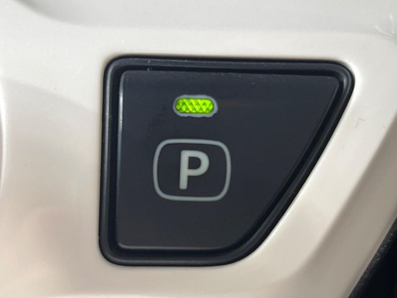 2016 Toyota Prius DAA-ZVW51 (UW-6a83ceabb8d21)[15]