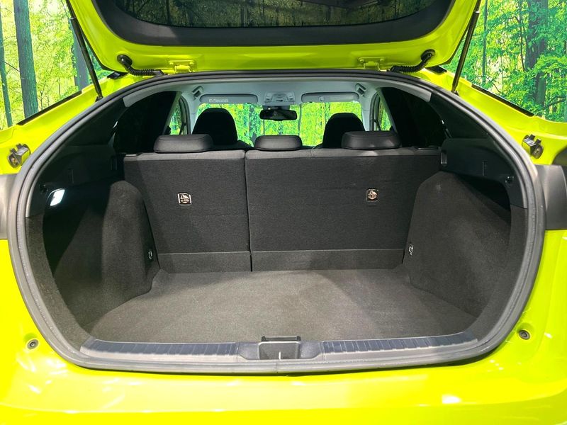 2016 Toyota Prius DAA-ZVW51 (UW-6a83ceb32972c)[10]