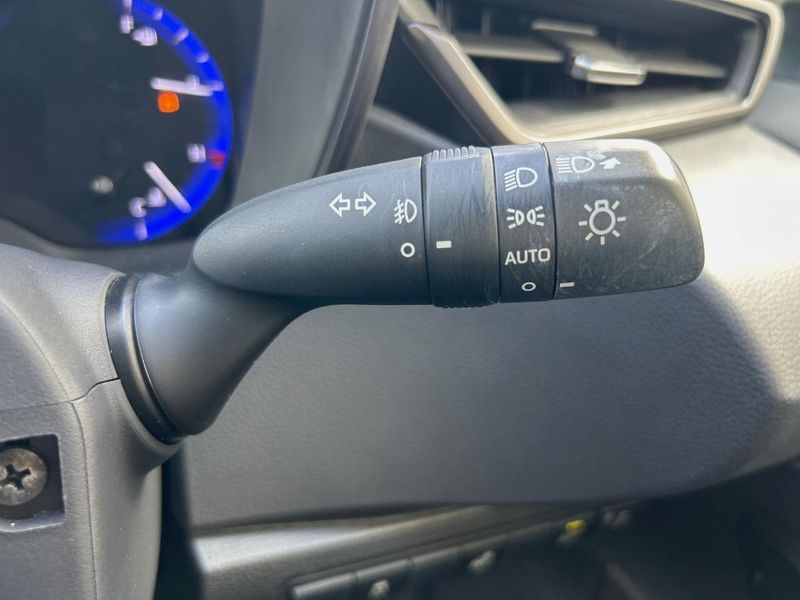 2020 Toyota Corolla Touring 6AA-ZWE211W (UW-6a83ceb91cd07)[28]