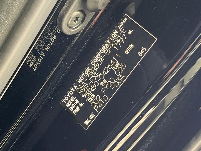 2019 Toyota Voxy DAA-ZWR80W (UW-6a83cec118058)[1]