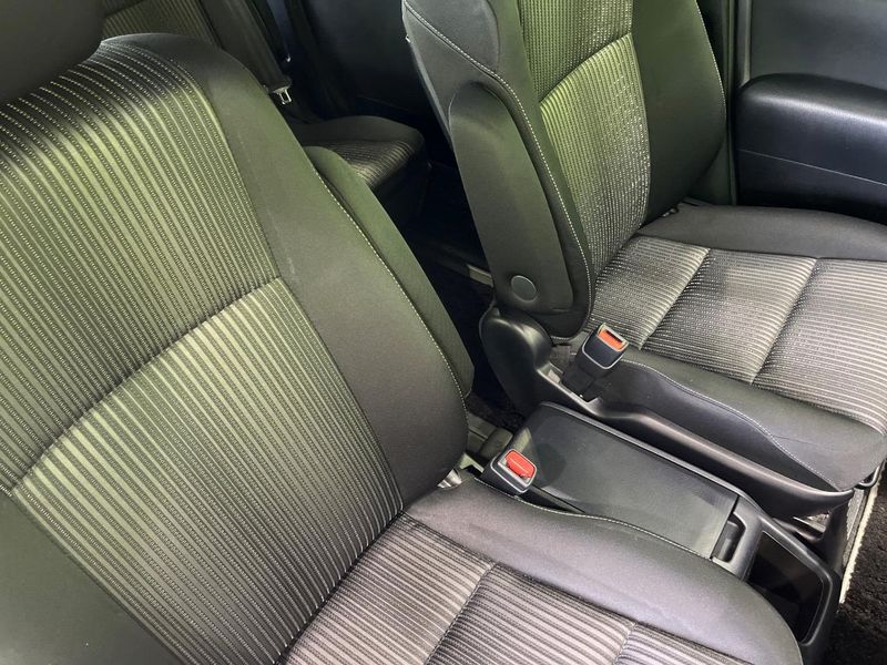2019 Toyota Voxy DAA-ZWR80W (UW-6a83cec118058)[27]