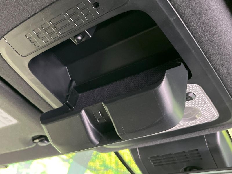 2019 Toyota Voxy DAA-ZWR80W (UW-6a83cec118058)[6]