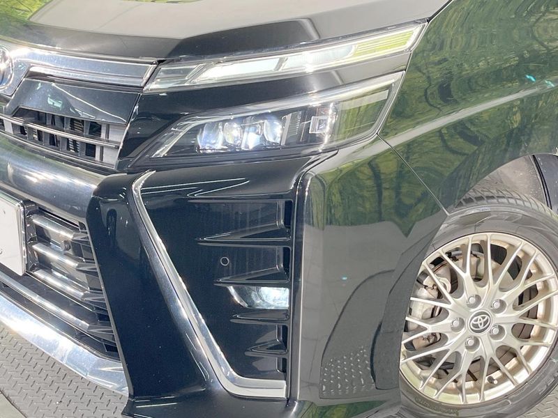 2021 Toyota Voxy 6AA-ZWR80W (UW-6a83cec1ef231)[5]