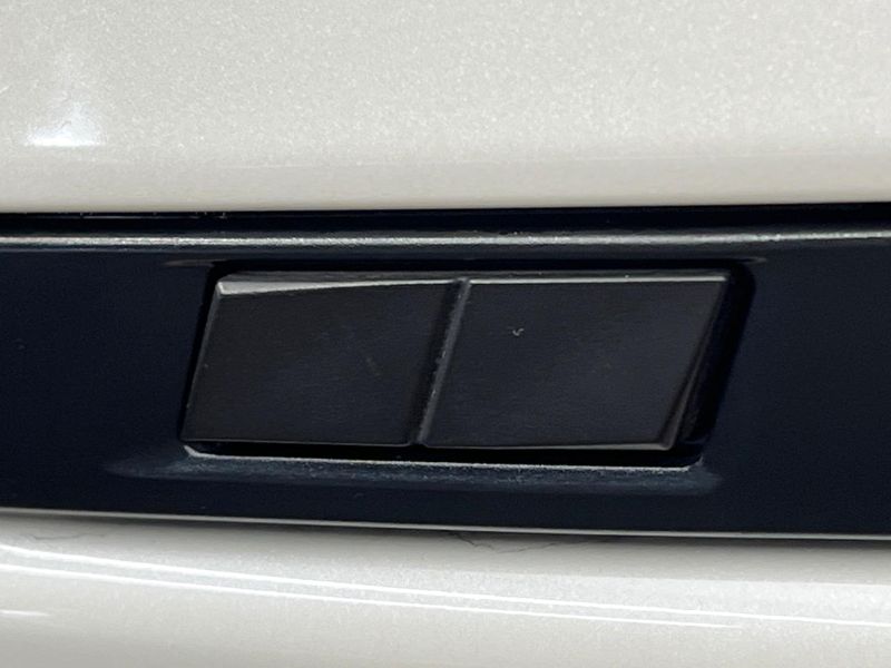 2022 Toyota Voxy 6AA-ZWR90W (UW-6a83cec4e5b34)[26]