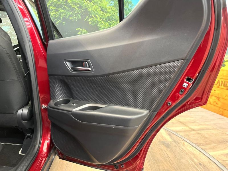 2018 Toyota C-HR DAA-ZYX10 (UW-6a83ced3944f2)[17]