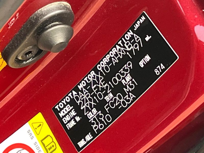 2018 Toyota C-HR DAA-ZYX10 (UW-6a83ced3944f2)[1]