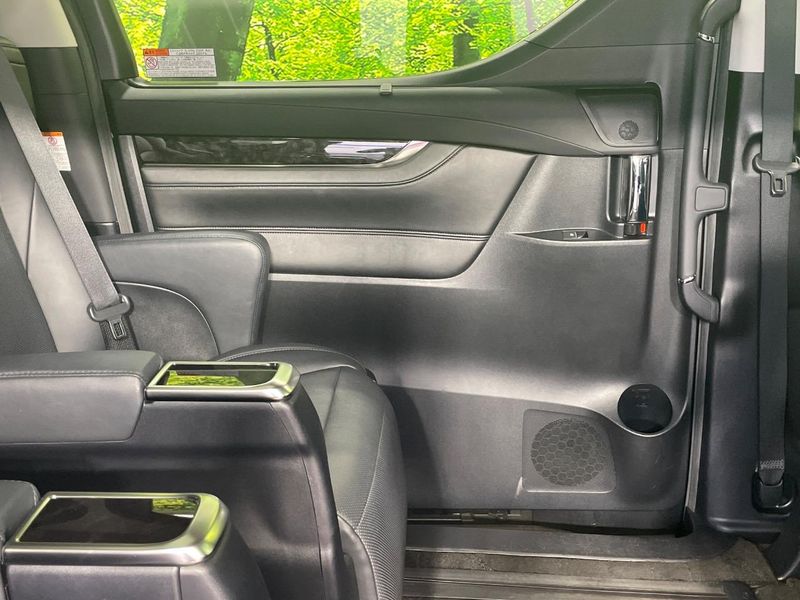 2019 Toyota Alphard DBA-AGH30W (UW-6a851cdb33af8)[23]