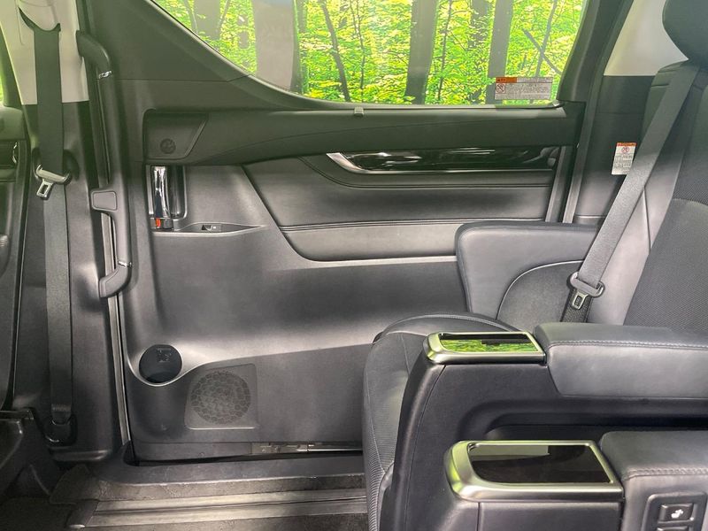 2019 Toyota Alphard DBA-AGH30W (UW-6a851cdb33af8)[21]