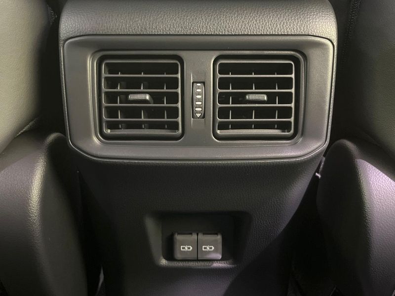 2024 Toyota RAV4 6AA-AXAH54 (UW-6a851d026a59c)[28]