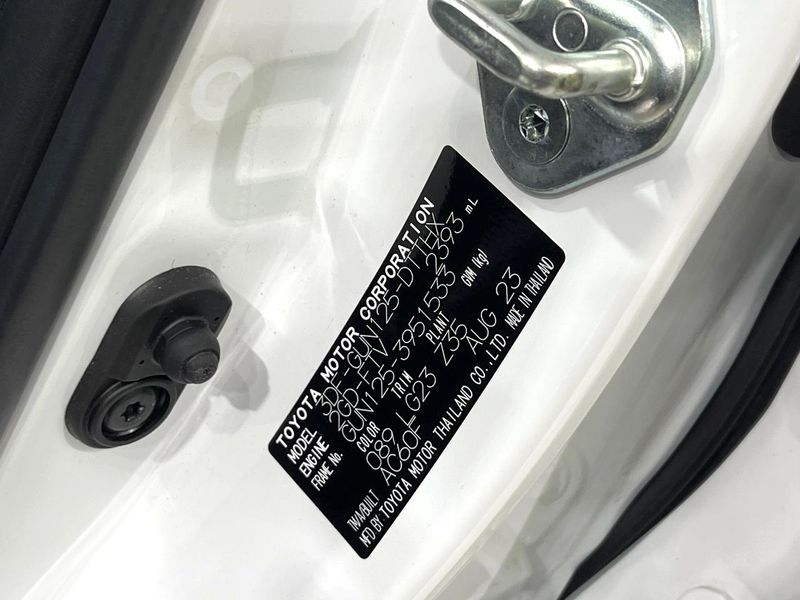 2023 Toyota Hilux 3DF-GUN125 (UW-6a851dc2a97e6)[1]