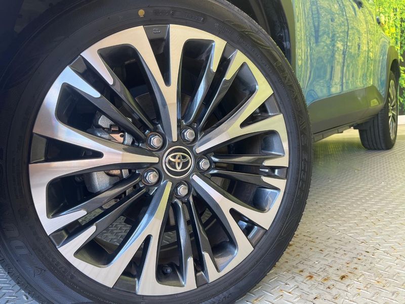 2023 Toyota Yaris Cross 6AA-MXPJ10 (UW-6a851f4114057)[21]