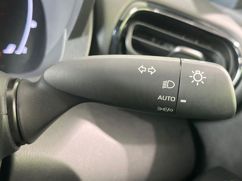 2024 Toyota Yaris Cross 6AA-MXPJ10 (UW-6a851f4456cef)[25]
