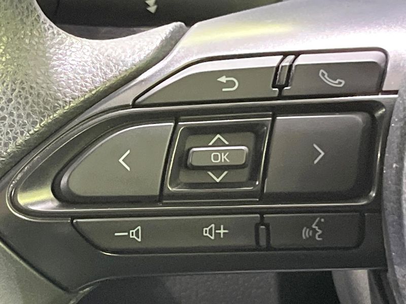 2021 Toyota Aqua 6AA-MXPK11 (UW-6a851f47ee55e)[22]