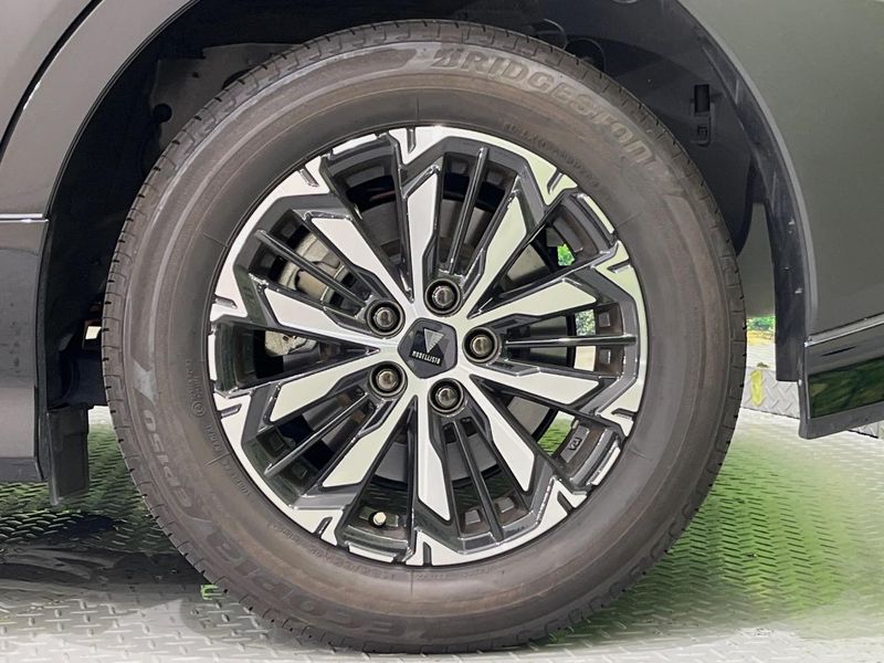 2024 Toyota Sienta 6AA-MXPL10G (UW-6a851f52a3035)[5]