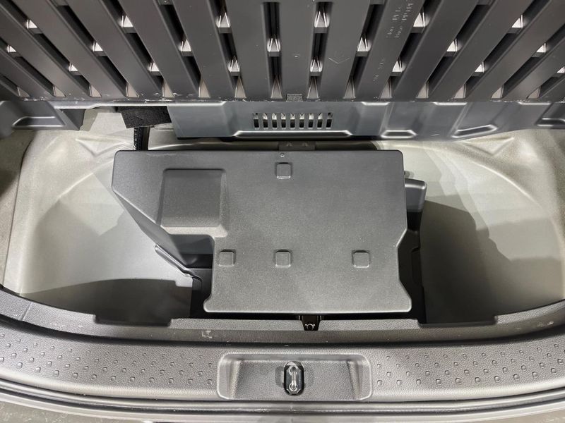 2024 Toyota Sienta 6AA-MXPL10G (UW-6a851f52a3035)[25]