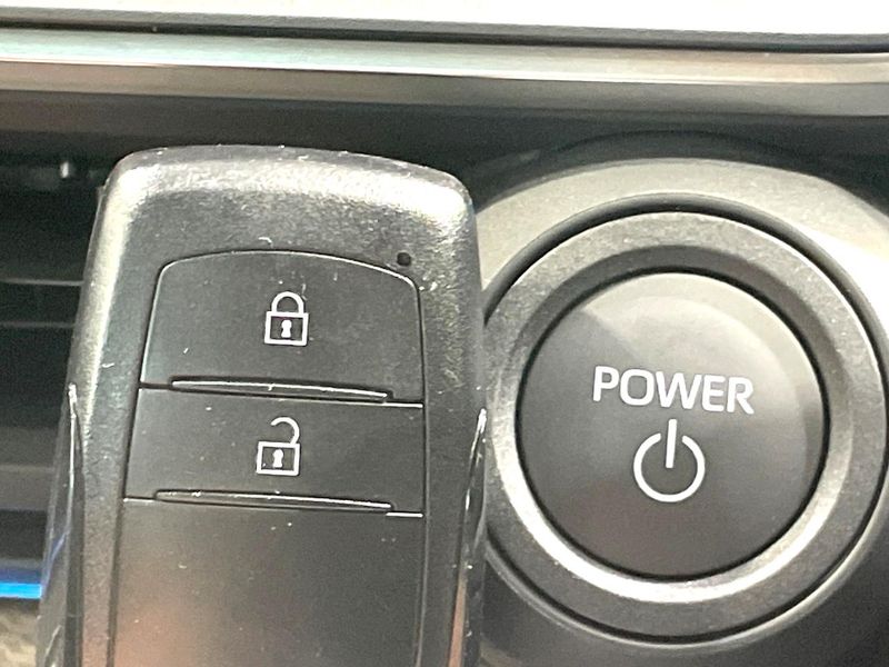2024 Toyota Prius 6AA-MXWH60 (UW-6a851f66d1e37)[22]