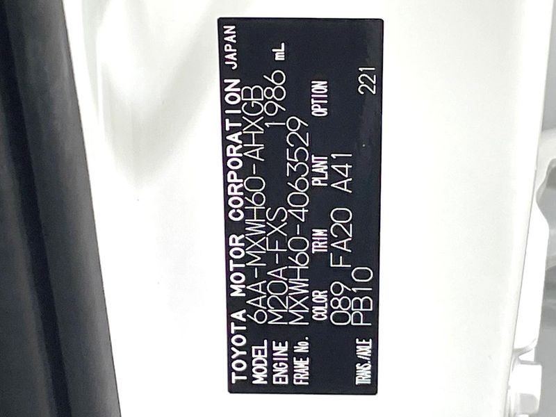 2024 Toyota Prius 6AA-MXWH60 (UW-6a851f66d1e37)[1]