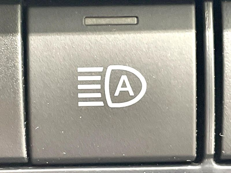 2024 Toyota Prius 6AA-MXWH60 (UW-6a851f66d1e37)[10]