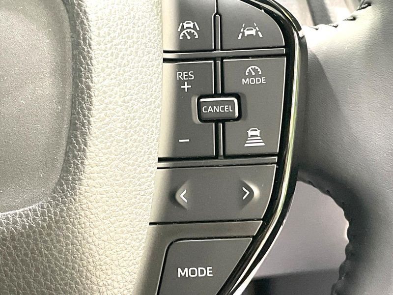 2024 Toyota Prius 6AA-MXWH60 (UW-6a851f66d1e37)[13]