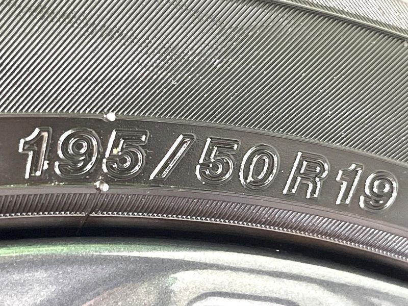 2025 Toyota Prius 6AA-MXWH60 (UW-6a851f6813ccd)[22]