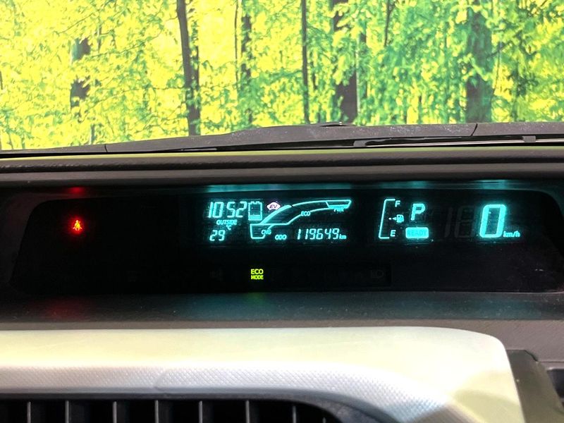 2012 Toyota Aqua DAA-NHP10 (UW-6a851f7b40b58)[23]