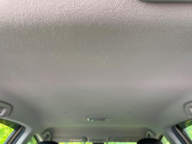2017 Toyota Aqua DAA-NHP10H (UW-6a851f8590aa4)[23]