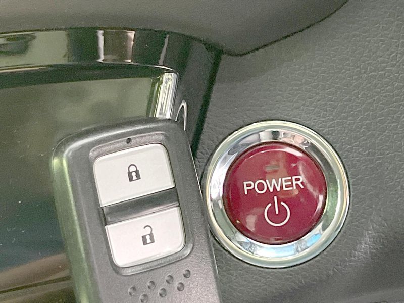 2014 Honda Vezel DAA-RU3 (UW-6a851facee25d)[5]