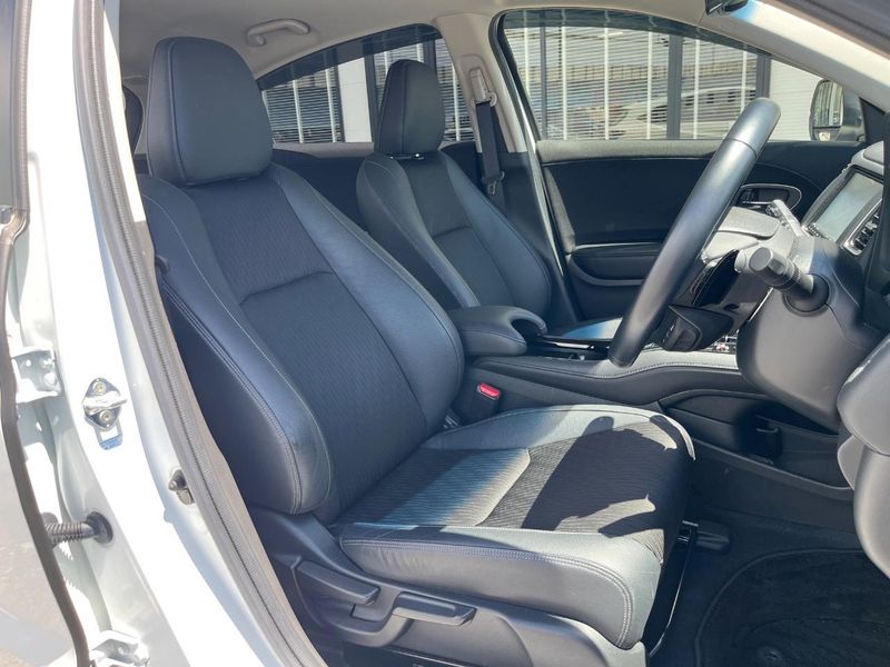 2019 Honda Vezel DAA-RU3 (UW-6a851fb1a2256)[16]