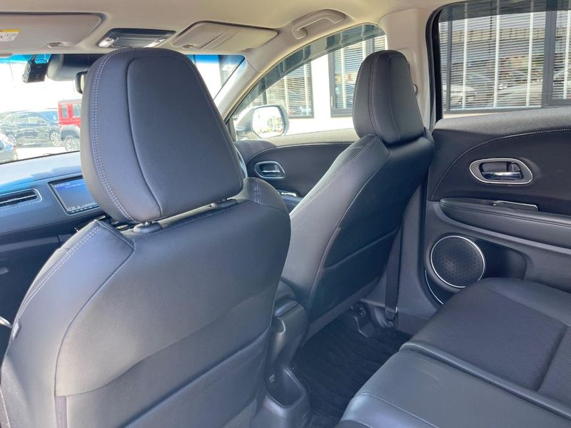 2019 Honda Vezel DAA-RU3 (UW-6a851fb1a2256)[21]