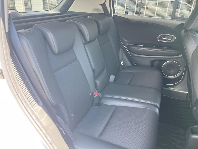 2019 Honda Vezel DAA-RU3 (UW-6a851fb1a2256)[17]