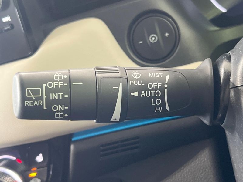 2024 Honda Vezel 6AA-RV5 (UW-6a851fbde8fff)[29]